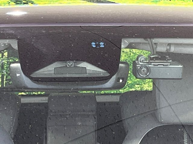 �y�z���_�Z���V���O�z���s���ɑO���̎ԗ�����F�����A�Փ˂������Ȏ��͌x��ƃu���[�L�ŏՓˉ���Ɣ�Q�y�����A�V�X�g�B�����S�Ƀh���C�u�����y���݂��������܂��B