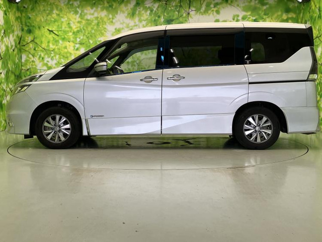 セレナ1.2 e-POWER ハイウェイスターV