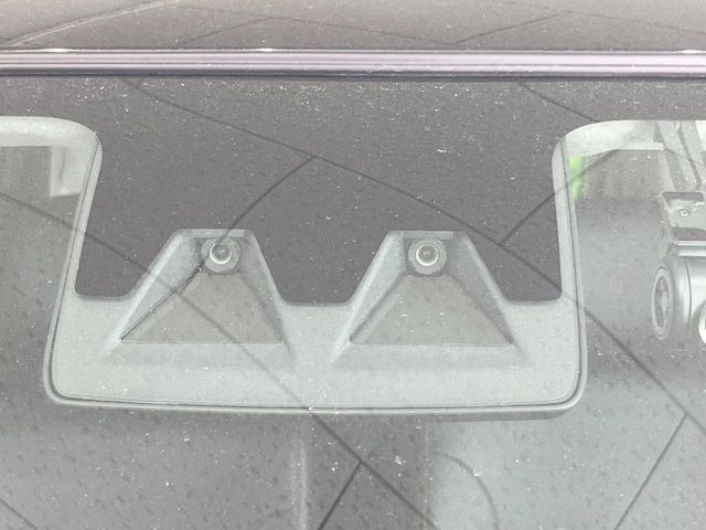 �y�X�}�[�g�A�V�X�g�z���s���ɑO���̎ԗ�����F�����A�Փ˂������Ȏ��͌x��ƃu���[�L�ŏՓˉ���Ɣ�Q�y�����A�V�X�g�B�����S�Ƀh���C�u�����y���݂��������܂��B