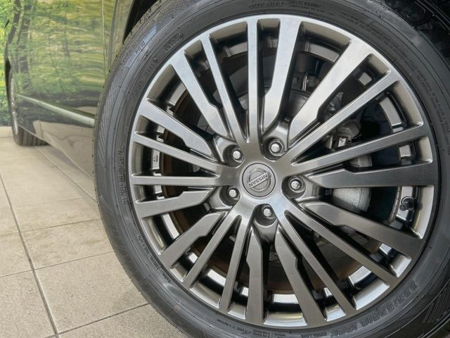 �y�O���[�h��p����18�C���`�A���~�z�C�[���z�f�U�C�����̍��������A���~�z�C�[���𑕒����Ă���܂��B�e��ЊO�A���~�z�C�[����A�X�^�b�h���X�^�C�����戵�����Ă���܂��B���񂲑��k����������