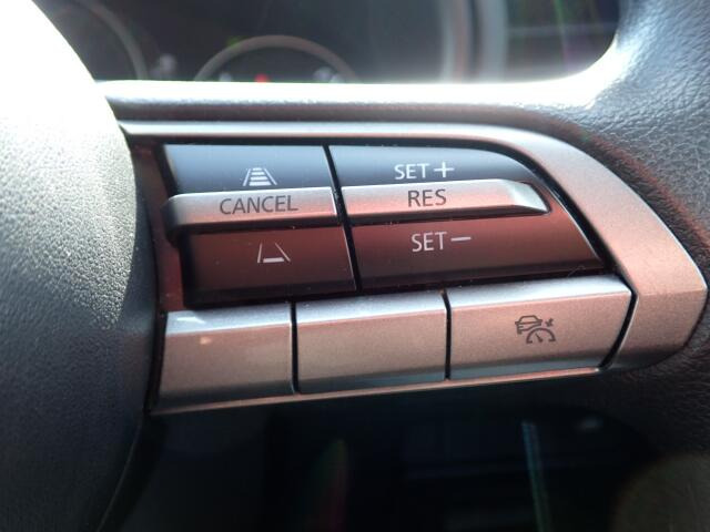 �y�N���[�Y�R���g���[���z�������H�ł̒��������s���y�ɁB�A�N�Z���y�_���𓥂܂��Ɏԑ������ɕۂ��Ƃ��\�ł��B�O���̎ԗ������m���ĎԊԂ�ۂ悤�ɑ��x���߂��Ă���܂�!!