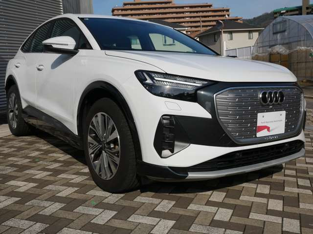 Q4スポーツバックe-tron40 アドバンスド