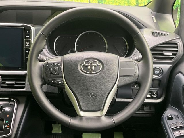 �y�����v�����X�e�A�����O�z�㎿�Ȋv���g�p���邱�ƂŁA��ɂ����������݂ƂĂ��^�]���₷���n���h���ł���