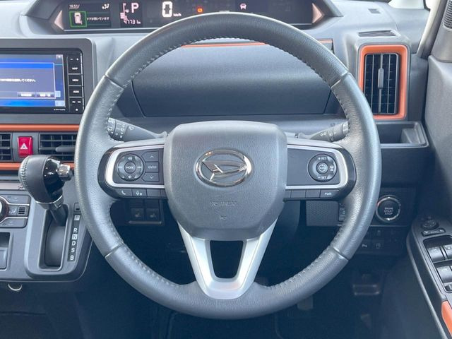 �y�����v�����X�e�A�����O�z�㎿�Ȋv���g�p���邱�ƂŁA��ɂ����������݂ƂĂ��^�]���₷���n���h���ł���