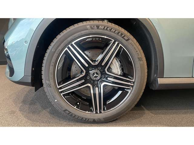 GLC220d 4マチック (ISG) AMGラインパッケージ  4WD