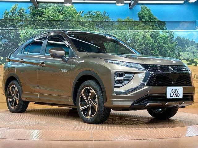 高透明度のガラス皮膜で撥水はもちろん、上質なツヤ・光沢を実現。紫外線や酸性雨から大切な愛車を保護し、色あせ・劣化を防止。「弾スプラッシュコート」、「弾プリミッサコート」からお選びいただけます。