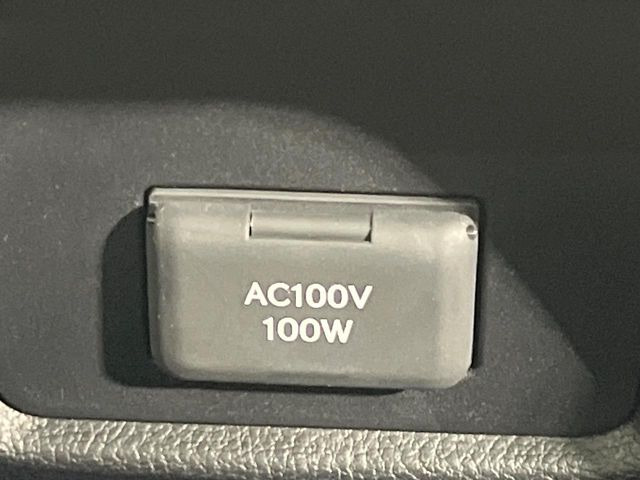 【1500Wアクセサリーコンセント】消費電力1500Wまでの家電が使えます。キャンプやスポーツ・アウトドアでのアクティビティはもちろん、災害・停電の際に大活躍♪