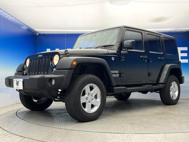 ●無料付帯の保証の他、安心の最長3年・走行無制限保証(有償)をご用意。輸入車を安心してお楽しみいただける様、保証内容も充実はもちろん、無料点検&オイル交換やロードサービスも付帯しております。