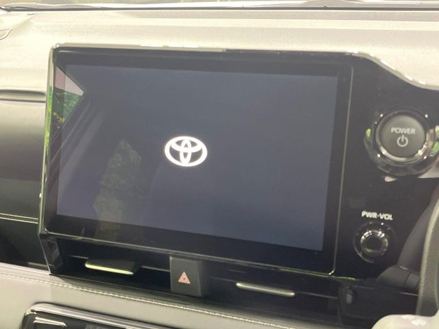 【10.5インチナビ】高級感とインパクトのある大画面ナビを装備。各種オーディオ操作はもちろん、スマホ連携もできる利便性の高いナビです♪