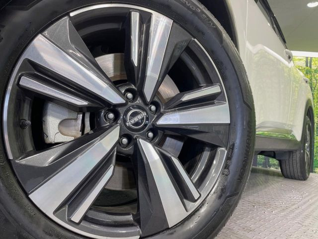 �y����19�C���`�A���~�z�C�[���z�O�ςɃ}�b�`���������A���~�z�C�[���𑕒����Ă���܂��B�e��ЊO�A���~�z�C�[����A�X�^�b�h���X�^�C�����戵�����Ă���܂��B���񂲑��k����������