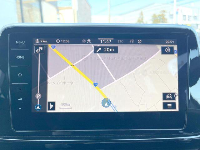 ��VW�����i�r:��̊��̂���i�r�́A����������ԓ������o���Ă���܂��BBluetooth�Đ��ȂǃI�[�f�B�I�@�\���[�����Ă���܂��̂ŁA�^�]�����y���߂܂���