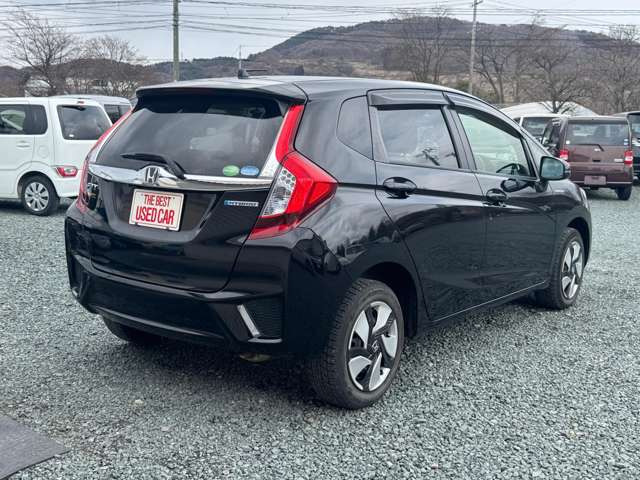 �[�ԑO�̓_�������������H��֊O�����A�L�b�`���s���Ă���܂�!���S���Ă���肢��������悤�ɋ΂߂Ă��܂��B