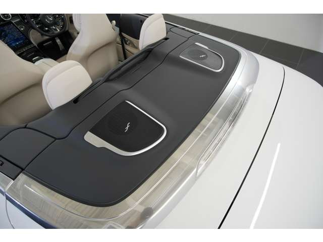 �EBurmester3D�T���E���h�T�E���h�V�X�e���EAMG���A���p�t�H�[�}���X�T�E���h�EAMG�h���C�u�R���g���[���X�C�b�`�EAMG�_�C�i�~�b�N�Z���N�g