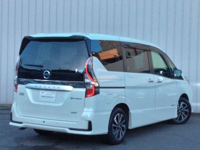 セレナ1.2 e-POWER ハイウェイスターV