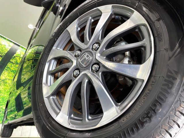 �y����14�C���`�A���~�z�C�[���z�O�ςɃ}�b�`���������A���~�z�C�[���𑕒����Ă���܂��B�e��ЊO�A���~�z�C�[����A�X�^�b�h���X�^�C�����戵�����Ă���܂��B���񂲑��k����������