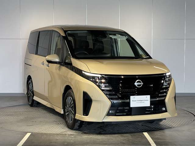 セレナ1.4 e-POWER ハイウェイスターV