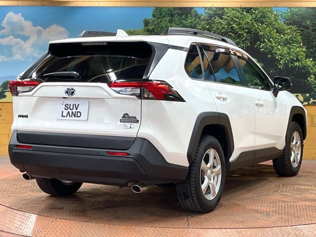 ☆全国のネクステージからお取り寄せが可能※!遠方の店舗に展示してあるクルマが気になる場合も、最寄りの店舗でご覧いただくことが可能です!是非私たちに要望をお聞かせください!※別途費用