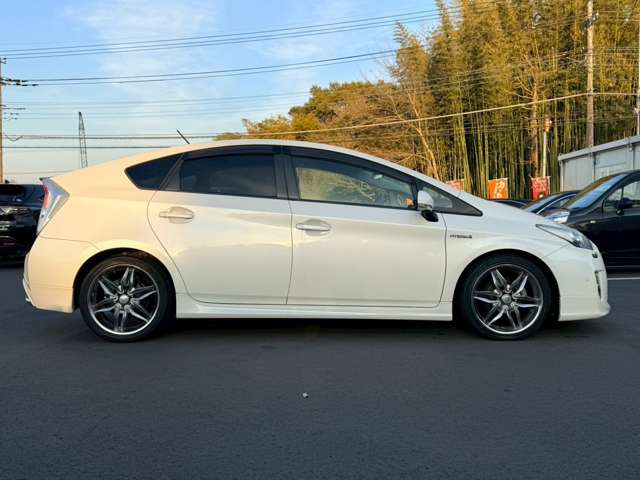 ���X�݌ɂ͊O���A�����N���[�j���O��ɓW�����A�����Ď��̏C�����̗L���A���[�^�[��������̗L������O�ҋ@�ւɂ�錟����S����{���Ă���܂��B�Ԍ��A�����A����h�������ЂőΉ��ł��܂��̂ł����S���������B