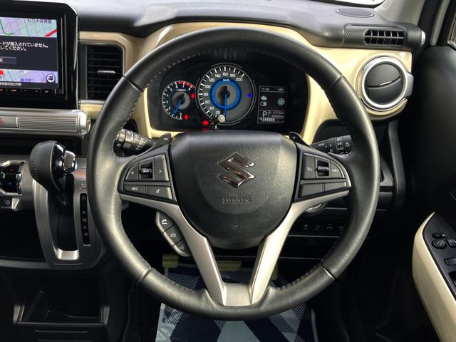 �y�X�e�A�����O�X�C�b�`�z�^�]���A�O������ڐ������炷���ƂȂ��A�I�[�f�B�I���̑��삪�\�ȕ֗��@�\!���S&���K�ȃh���C�u�����o���Ă���܂���