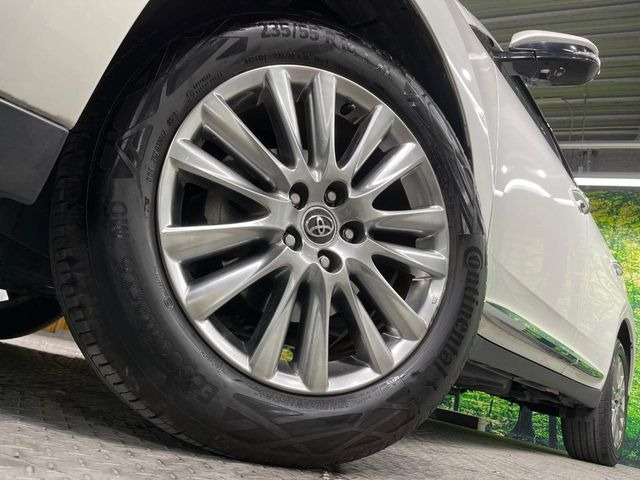 �y����18�C���`�A���~�z�C�[���z�O�ςɃ}�b�`���������A���~�z�C�[���𑕒����Ă���܂��B�e��ЊO�A���~�z�C�[����A�X�^�b�h���X�^�C�����戵�����Ă���܂��B���񂲑��k����������