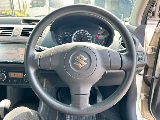 お客様のご予算帯に合わせたお車を常時100台以上取り揃えています!当社のスタッフがお客様のお車選びをしっかりサポートしご提案させていただきます!