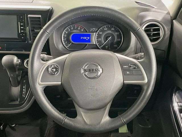 �y�X�e�A�����O�X�C�b�`�z�^�]���A�O������ڐ������炷���ƂȂ��A�I�[�f�B�I���̑��삪�\�ȕ֗��@�\!���S&���K�ȃh���C�u�����o���Ă���܂���