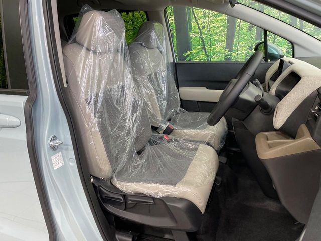 もちろん車内はキレイです♪よりクリーンな状態をキープしたいお客様には『ナノゾーンコート』がおすすめ!新型コロナウイルス対策や、除菌・消臭に効果を発揮し多くの方にご好評いただいております。
