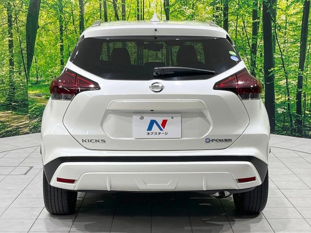 安心の最長10年・走行無制限保証(有償)をご用意。保証内容も充実はもちろん、無料点検&オイル交換や、年中無休の全国・24時間ロードサービスも付帯されておりますのでご安心下さい。