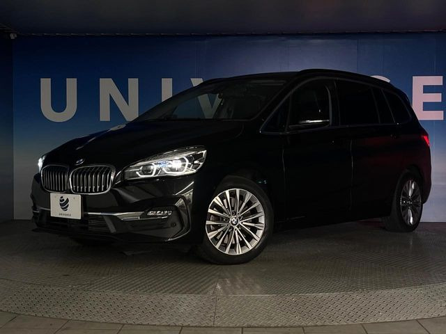 ●LEDヘッドライト:夜間走行時も良好な視界を確保し安心して運転できる高輝度LEDヘッドライトを装備!点灯速度が早く、消費電力も抑えられています。