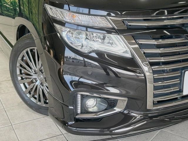 �yLED�w�b�h���C�g�z���V����ԑ��s�����ǍD�Ȏ��E���m�ۂ����S���ĉ^�]�ł��鍂�P�xLED�w�b�h���C�g�𑕔�!�_�����x�������A����d�͂��}�����Ă��܂��B