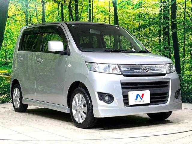 高透明度のガラス皮膜で撥水はもちろん、上質なツヤ・光沢を実現。紫外線や酸性雨から大切な愛車を保護し、色あせ・劣化を防止。「弾スプラッシュコート」、「弾プリミッサコート」からお選びいただけます。