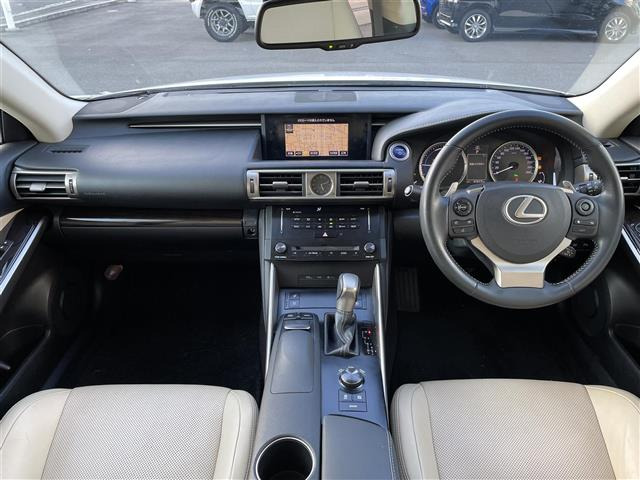 IS300h バージョンL