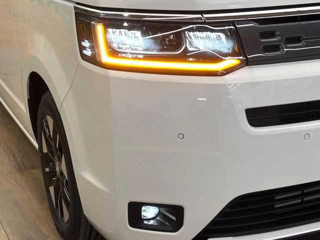 �yLED�w�b�h���C�g�z���V����ԑ��s�����ǍD�Ȏ��E���m�ۂ����S���ĉ^�]�ł��鍂�P�xLED�w�b�h���C�g�𑕔�!�_�����x�������A����d�͂��}�����Ă��܂��B