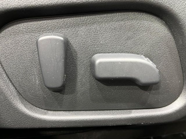 �y�p���[�V�[�g�z�X�C�b�`��ŊȒP�ɃV�[�g�̔��������\!�d��������͂�����܂���!���K�ȃV�[�g�|�W�V�����ɃZ�b�g���āA���K�ȃh���C�u�����y���݂��������B