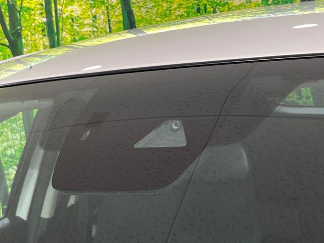 �y�X�}�[�g�V�e�B�u���[�L�T�|�[�g�z�ᑬ���s���ɑO���̎ԗ�����F�����A�Փ˂������Ȏ��͌x��ƃu���[�L�ŏՓˉ���Ɣ�Q�y�����A�V�X�g�B�����S�Ƀh���C�u�����y���݂��������܂��B