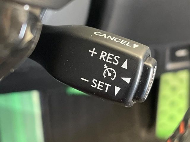 �y�N���[�Y�R���g���[���z�������H�����N���N���s�B�A�N�Z���𗣂��Ă���葬�x�ő��s���ł��A�������^�]���̕��S���y��!�����E�������ȒP�ȃX�C�b�`����Œ����ł��܂��B