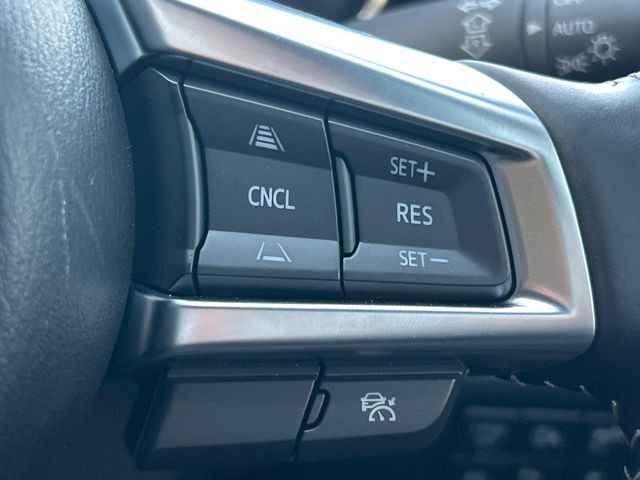 【マツダ・レーダークルーズコントロール】高速道路での長距離走行が楽に!自動で速度を保つクルーズコントロールが、衝突軽減システムと連携し、前方の車両を感知して車間を保つように速度調節してくれます!!