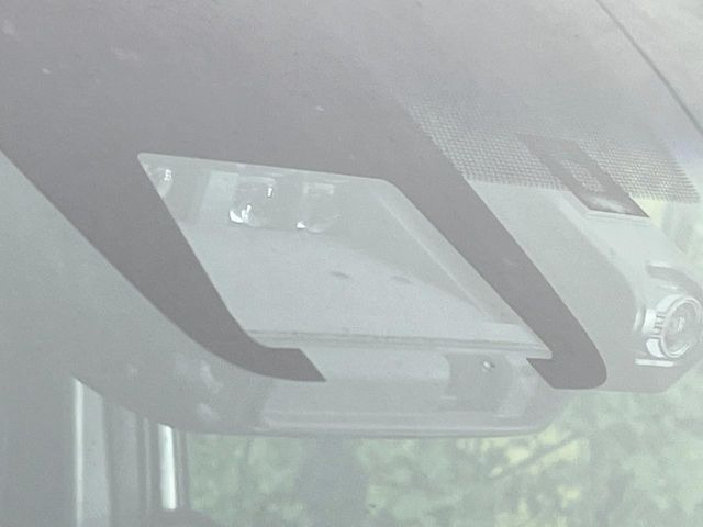 �y�g���^�Z�[�t�e�B�Z���X�z���s���ɑO���̎ԗ�����F�����A�Փ˂������Ȏ��͌x��ƃu���[�L�ŏՓˉ���Ɣ�Q�y�����A�V�X�g�B�����S�Ƀh���C�u�����y���݂��������܂��B