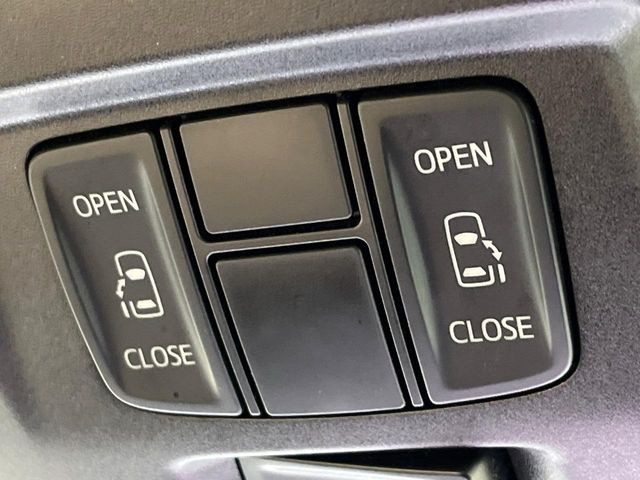 �y�����X���C�h�h�A�z���ԏ�ŗׂ̎ԂƂ̊Ԋu���������ɂ������A�X���C�h�h�A�Ȃ���S!�h�A�I�[�v������������炸�A�J�������L���̂ŏ��~�肪�Ƃ��Ă��ȒP�ł��B�傫�ȉו��̏o���������Ȃ���\��