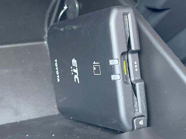 【ETC】高速道路の料金所をストレスなく通過!話題のスポットやサービスエリアに多い「スマートIC」利用時は必須のアイテムです。当店でセットアップを実施、ご納車当日からすぐにご利用いただけます!