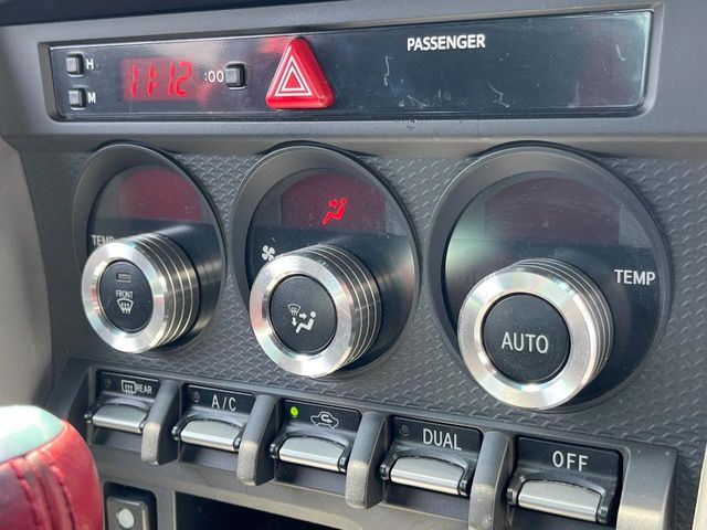 �y���E�Ɨ��^�t���I�[�g�G�A�R���z�^�]�ȂƏ���Ȃł��ꂼ�ꂨ�D�݂̉��x�ɐݒ�\�B����҂ɂ��z�������A���K�ȋ󒲂����͂��v���܂��B