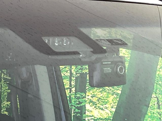 �y�O�He-Assist�z���s���ɑO���̎ԗ�����F�����A�Փ˂������Ȏ��͌x��ƃu���[�L�ŏՓˉ���Ɣ�Q�y�����A�V�X�g�B�����S�Ƀh���C�u�����y���݂��������܂��B