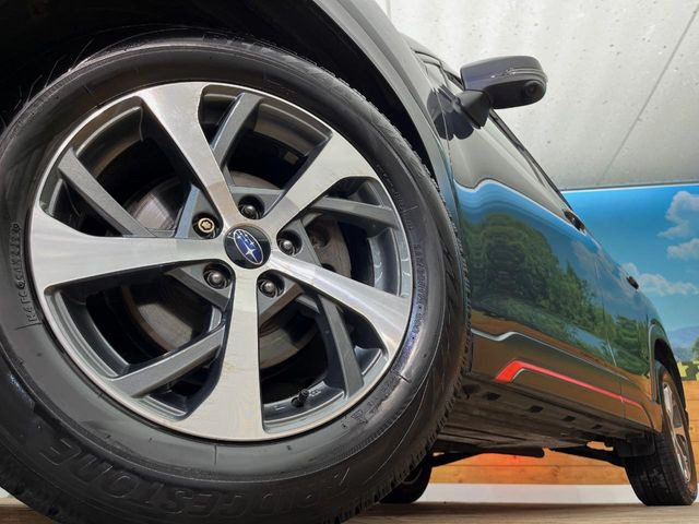 �y����17�C���`�A���~�z�C�[���z�O�ςɃ}�b�`���������A���~�z�C�[���𑕒����Ă���܂��B�e��ЊO�A���~�z�C�[����A�X�^�b�h���X�^�C�����戵�����Ă���܂��B���񂲑��k����������