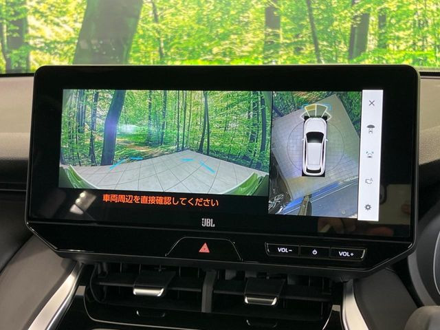 【パノラミックビューモニター】専用のカメラにより、上から見下ろしたような視点で360度クルマの周囲を確認することができます☆死角部分も確認しやすく、狭い場所での切り返しや駐車もスムーズに行えます。