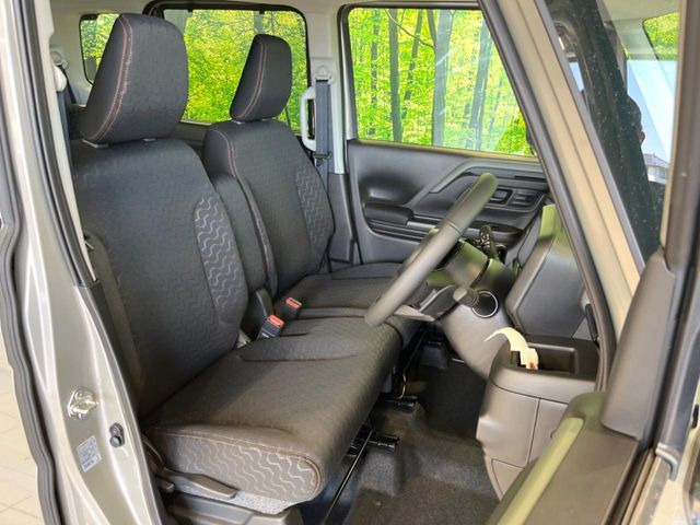 もちろん車内はキレイです♪よりクリーンな状態をキープしたいお客様には『ナノゾーンコート』がおすすめ!新型コロナウイルス対策や、除菌・消臭に効果を発揮し多くの方にご好評いただいております。