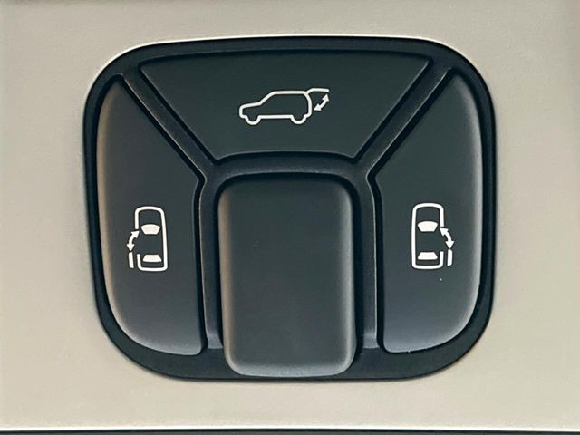 �y�����p���[�X���C�h�h�A�z�X�}�[�g�L�[��^�]�Ȃ̃X�C�b�`�Ō�ȗ����X���C�h�h�A�̊J���\���d��������͂����ăh�A���J����K�v�������A�����Ȃ��q�l�ł��ȒP�ɊJ���߂ł����K�ł���