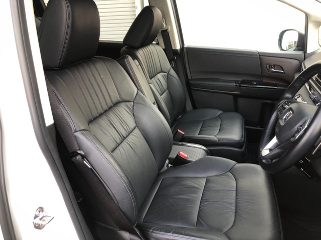 オデッセイ2.0 e:HEV アブソルート EX