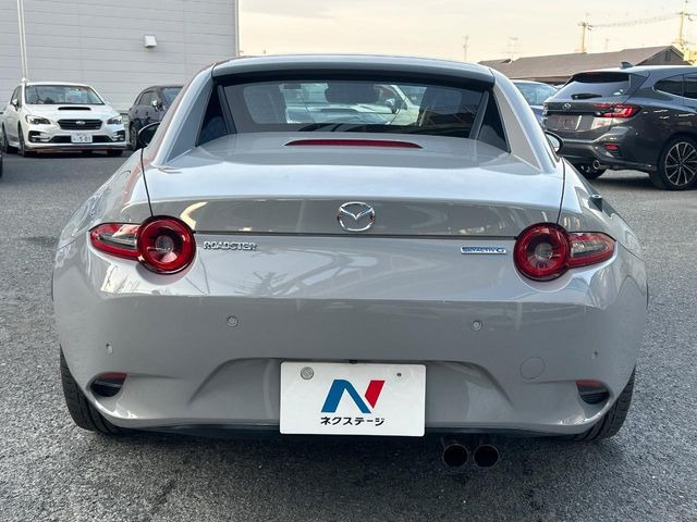 安心の最長10年・走行無制限保証(有償)をご用意。保証内容も充実はもちろん、無料点検&オイル交換や、年中無休の全国・24時間ロードサービスも付帯されておりますのでご安心下さい。