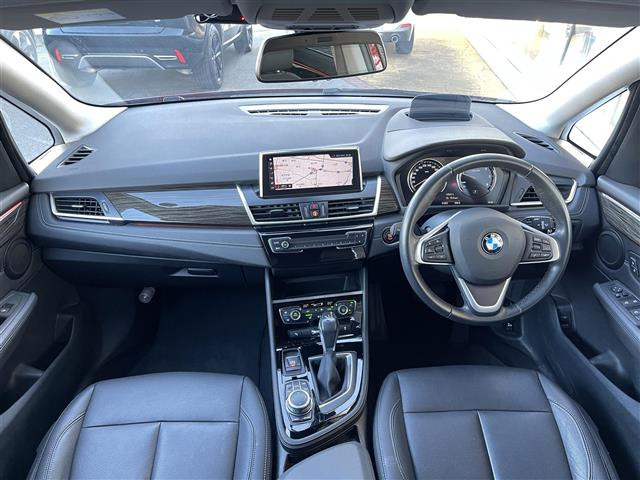 2シリーズアクティブツアラー218d xドライブ ラグジュアリー 4WD