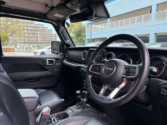 ラングラー80thアニバーサリー エディション 4WD